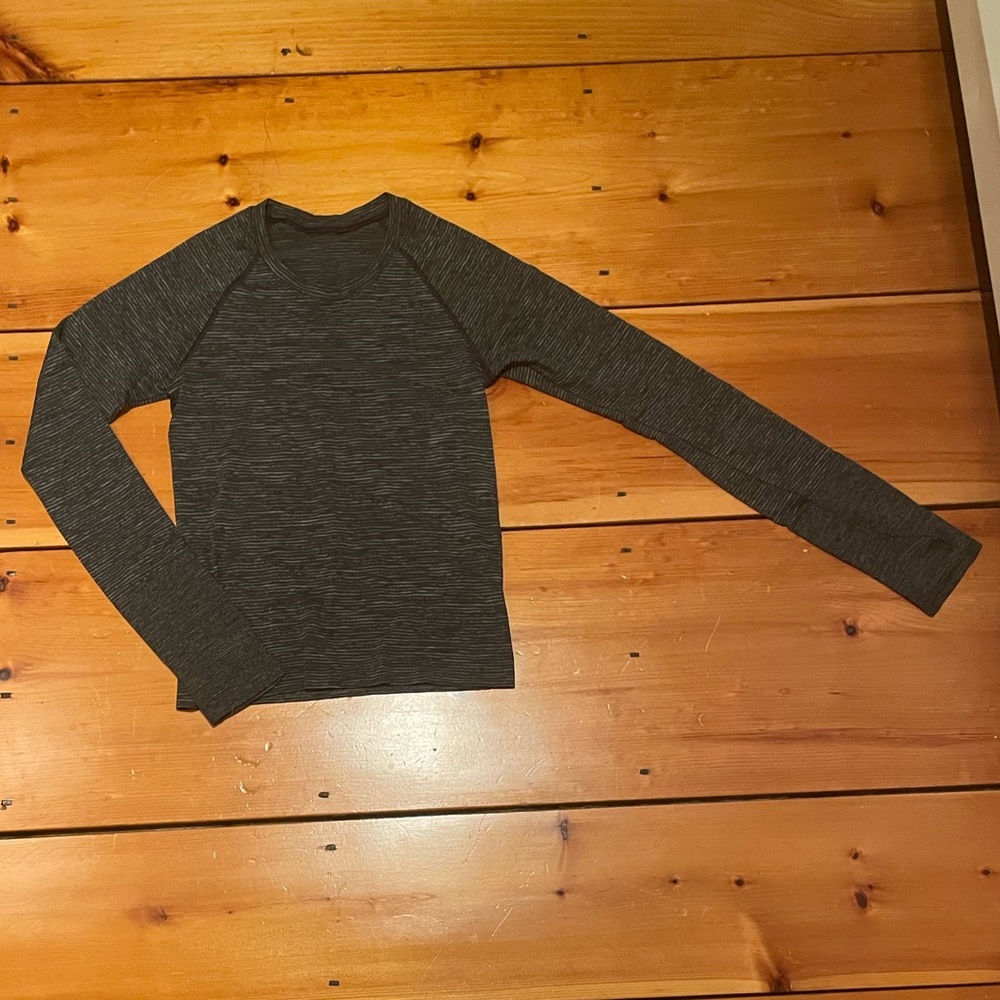 Lululemon Tempo Stripe/Graphite Grey Race Length Swiftly Tech